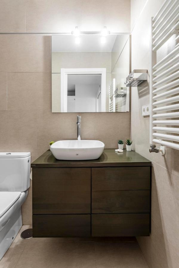 Charming Tirso De Molina III Apartment Madrid Exterior foto